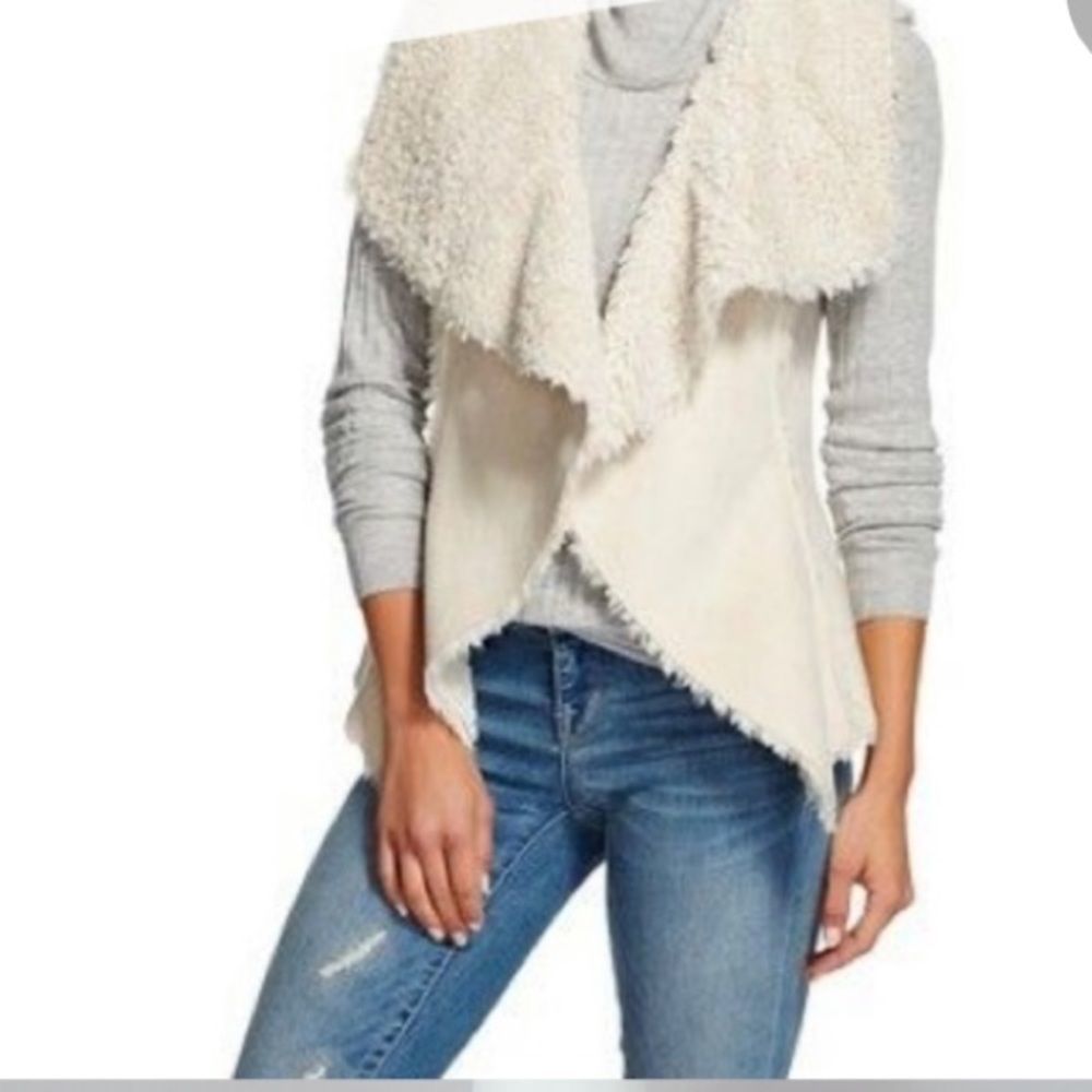 SALE Knox rose white  faux shearling vest size medium